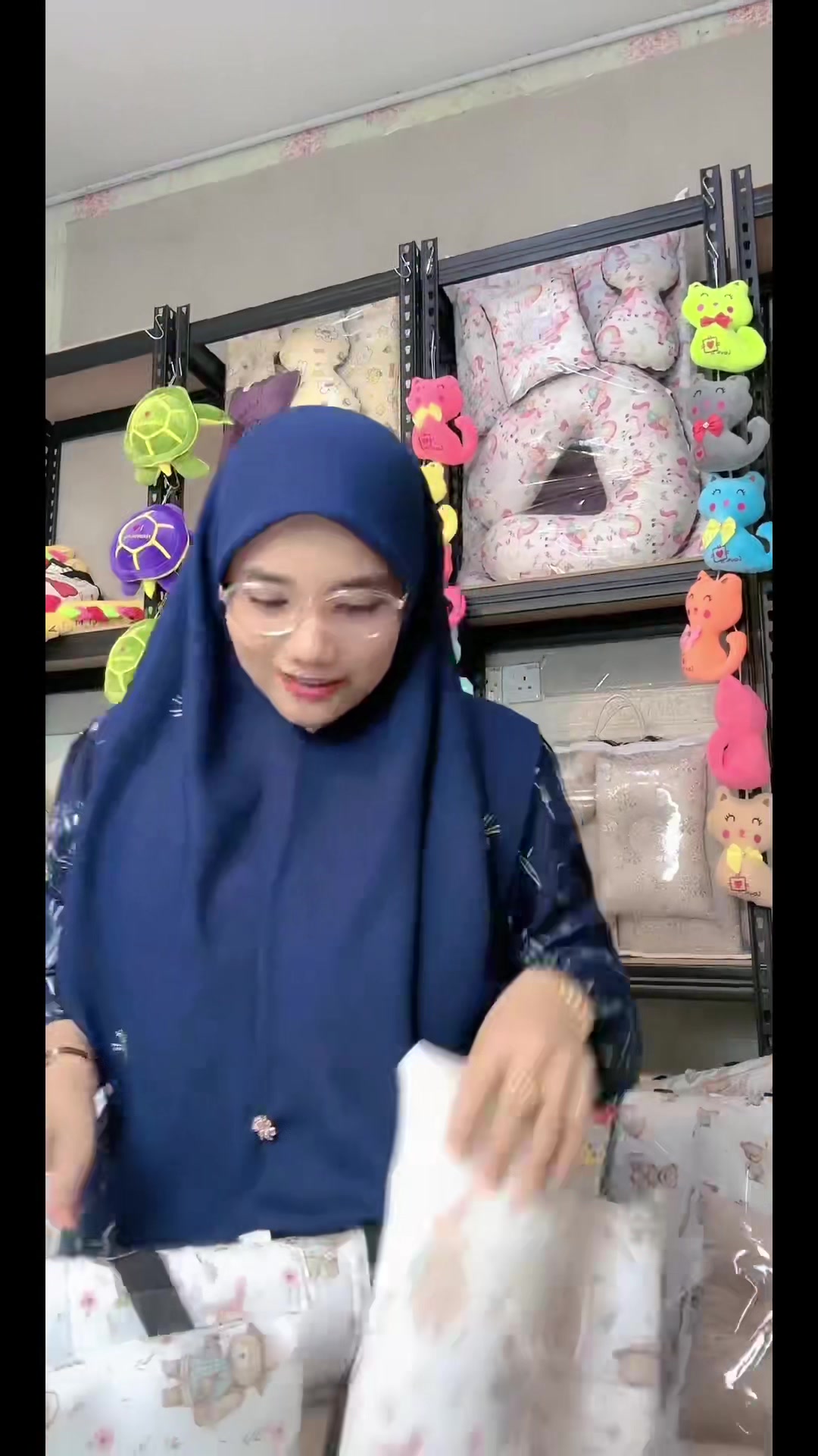 @DamianaJun PakarTilam Handmade