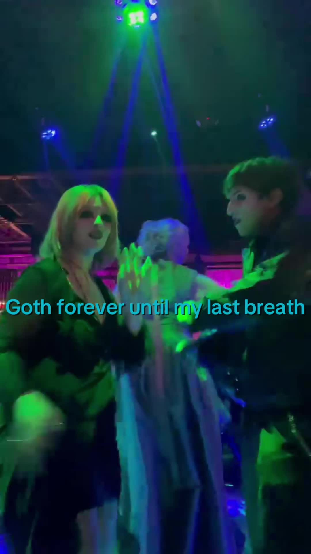 @𝘢𝘭𝘪𝘯𝘢 ☥