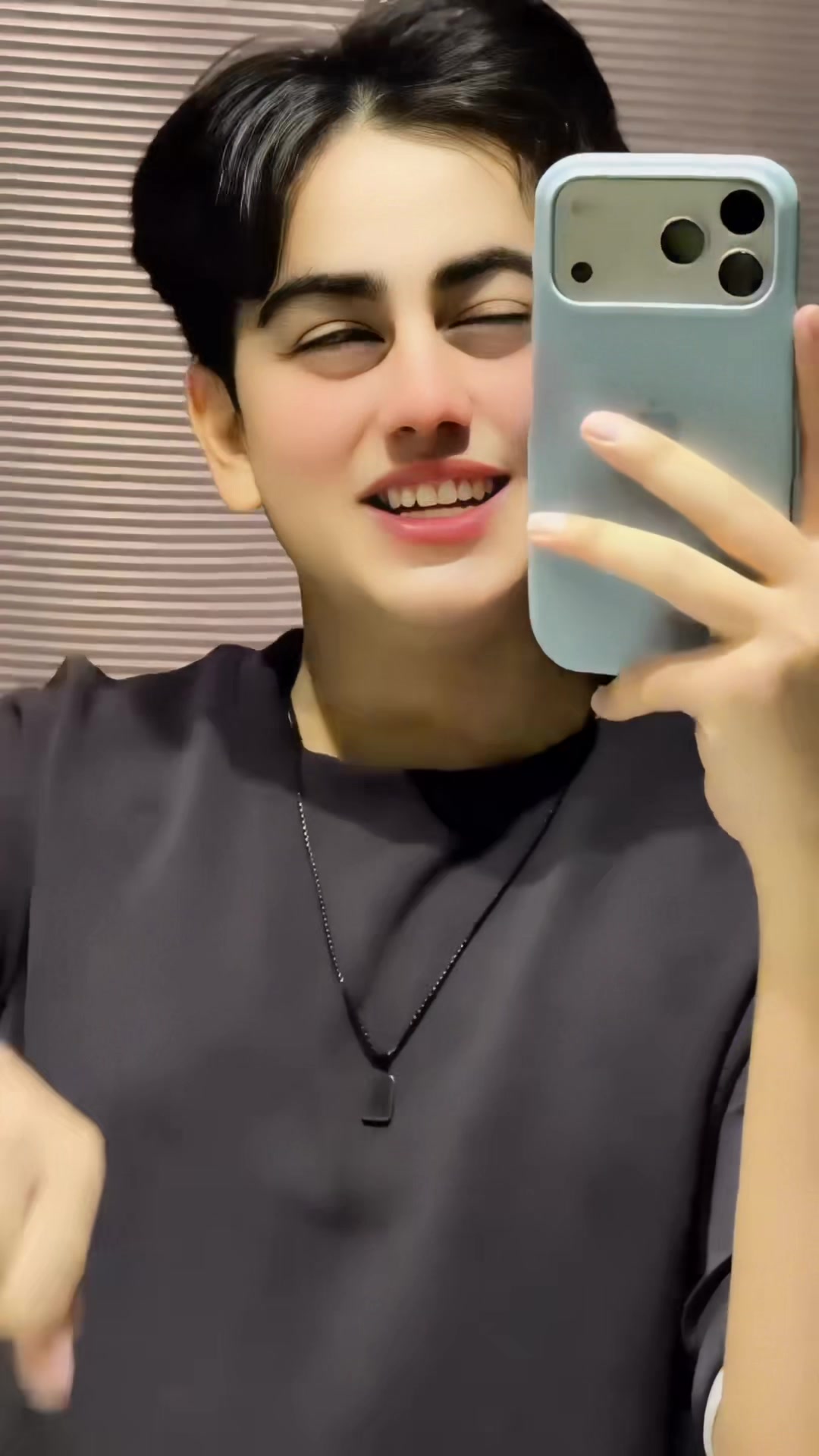 @𝙃𝙚: 𝘼  𝙒𝙊𝙇𝙁 🐺🥵