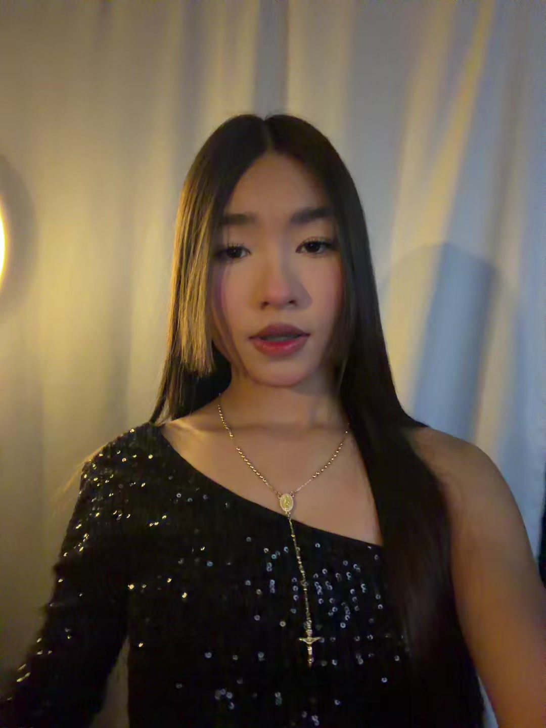 @𝒸𝒽𝒾𝓃𝒶.