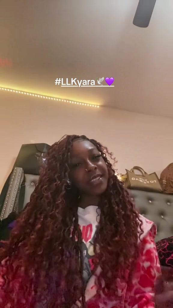 @Justice4kyara 💜