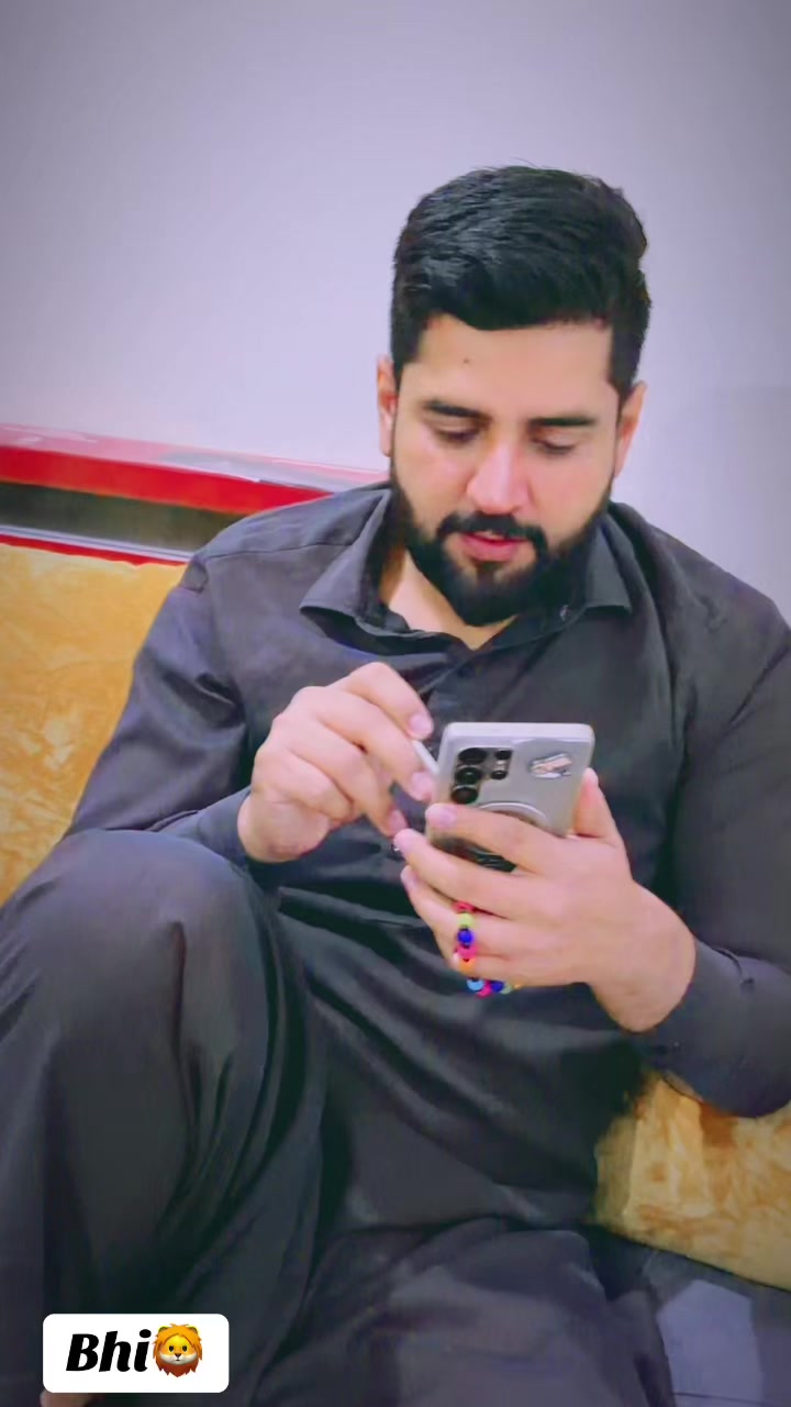 @zairi 🦁🇵🇰