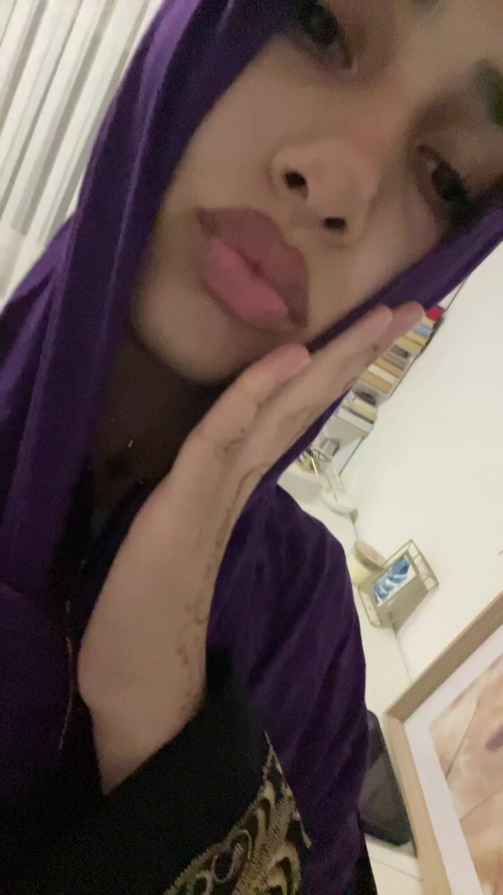 @𓏲ּ🪷🧛🏻♀️𝄢