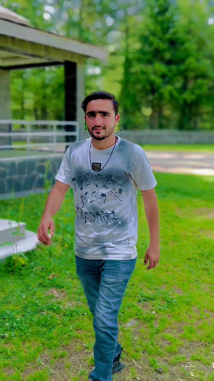 @Mr_ Zeeshan077