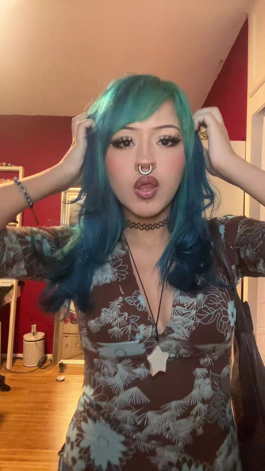 @😈