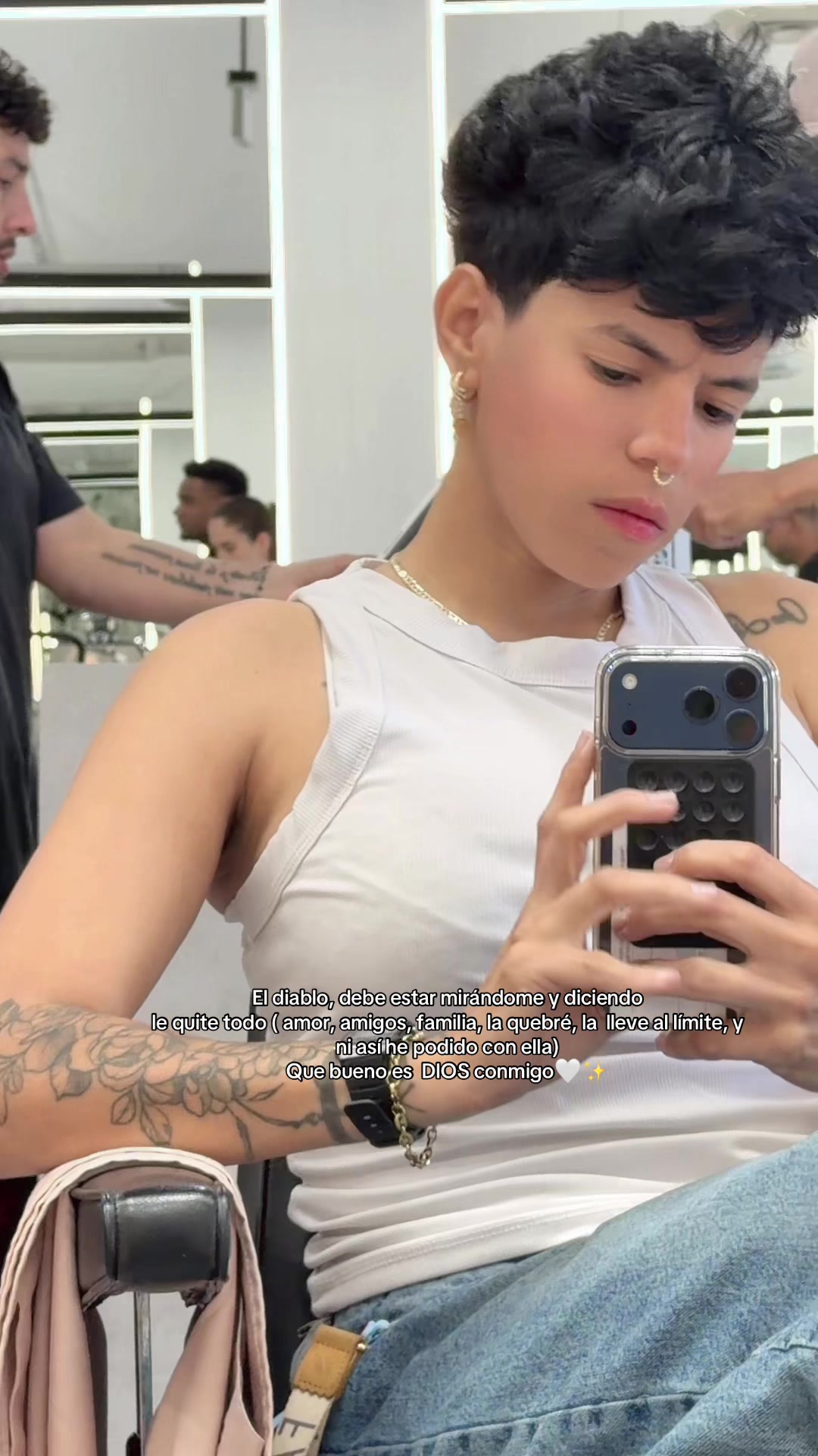 @lesly๐ฉ๐๐๐