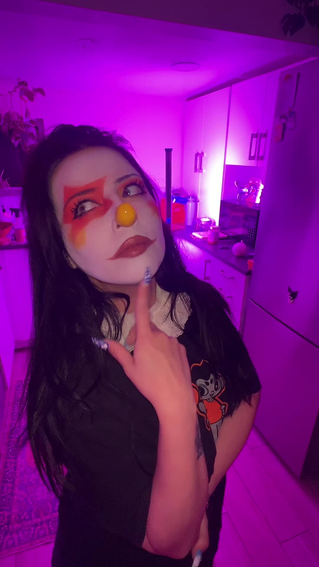 @clowndabs