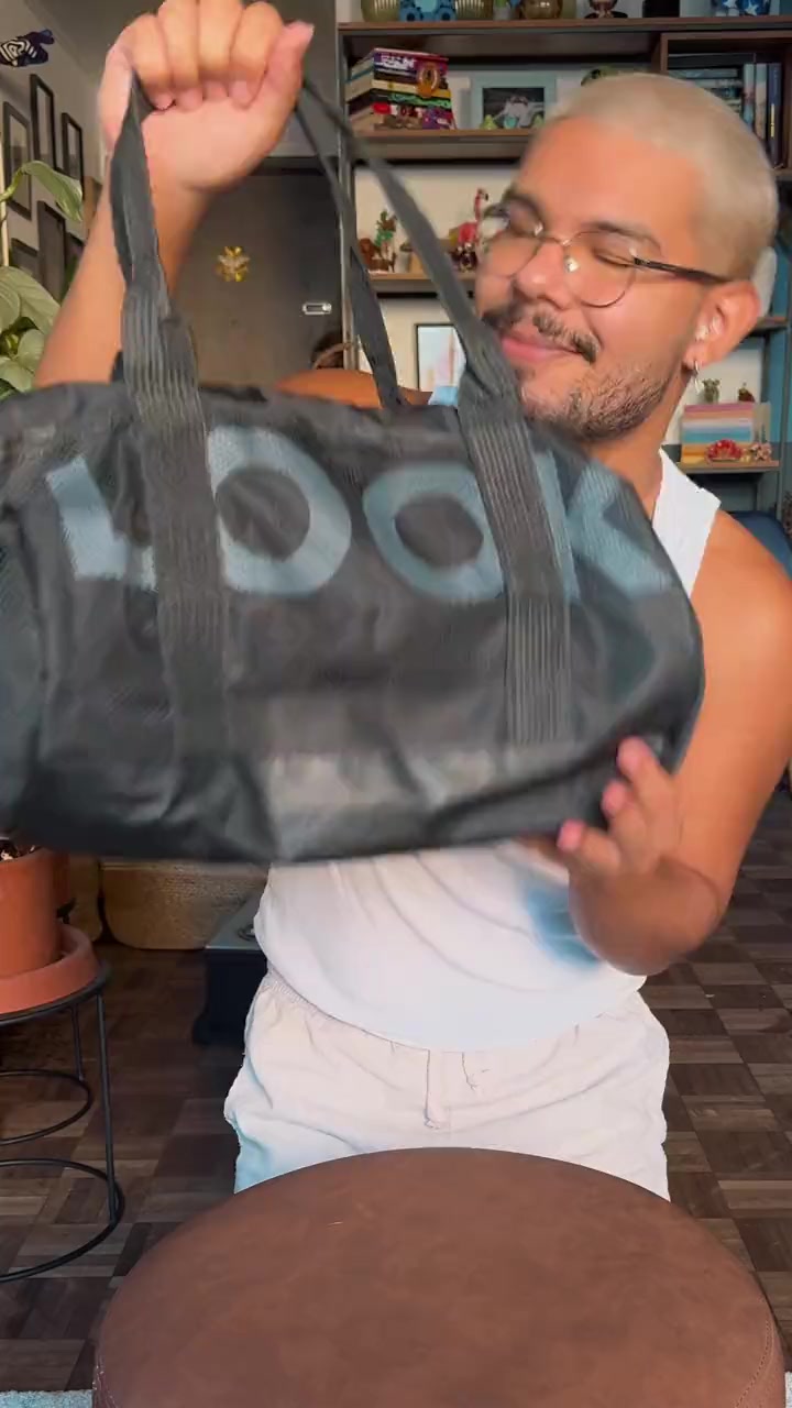 @Vyni