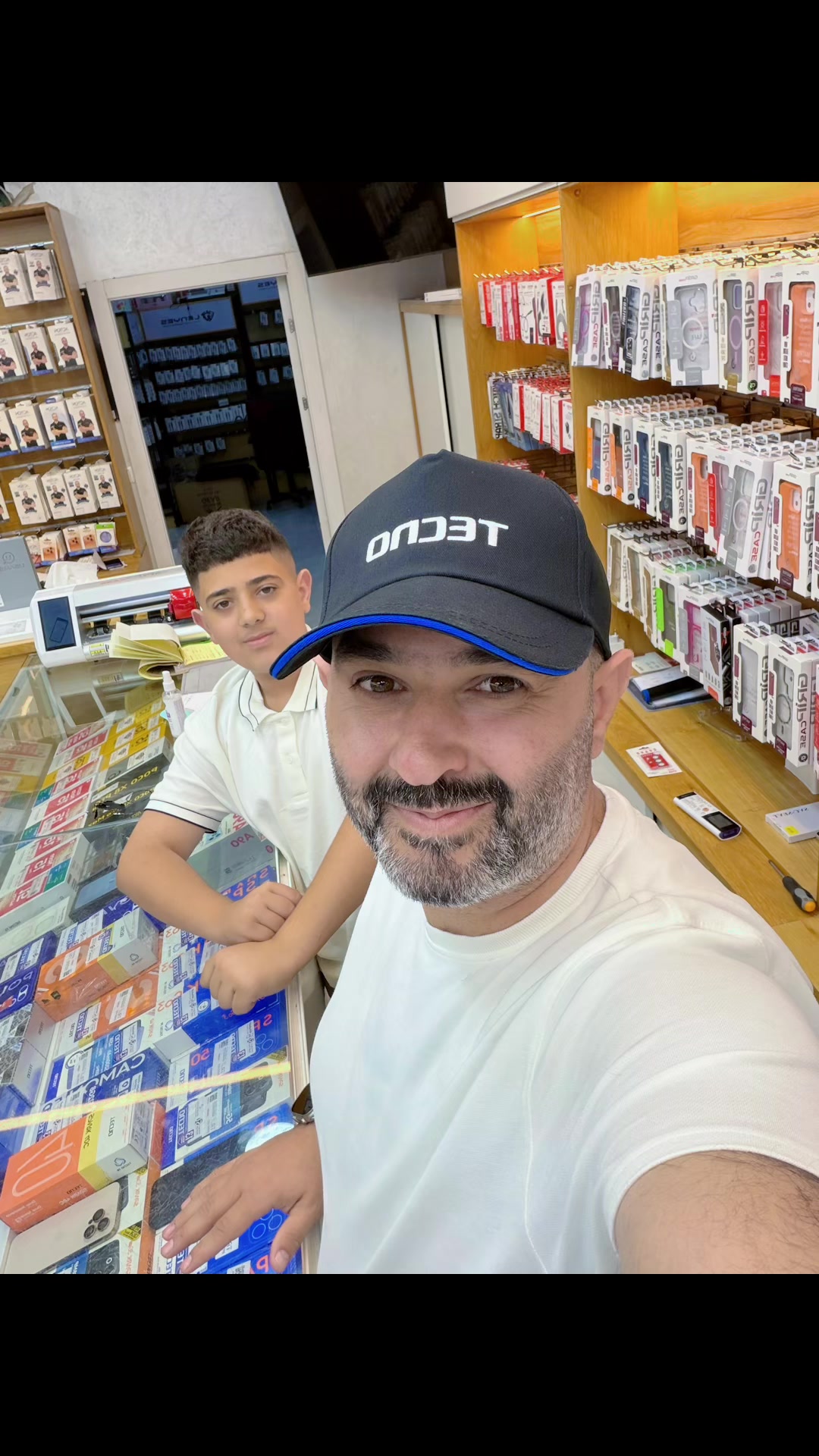 @محمد ابو زين(نيوفون للإتصالات)