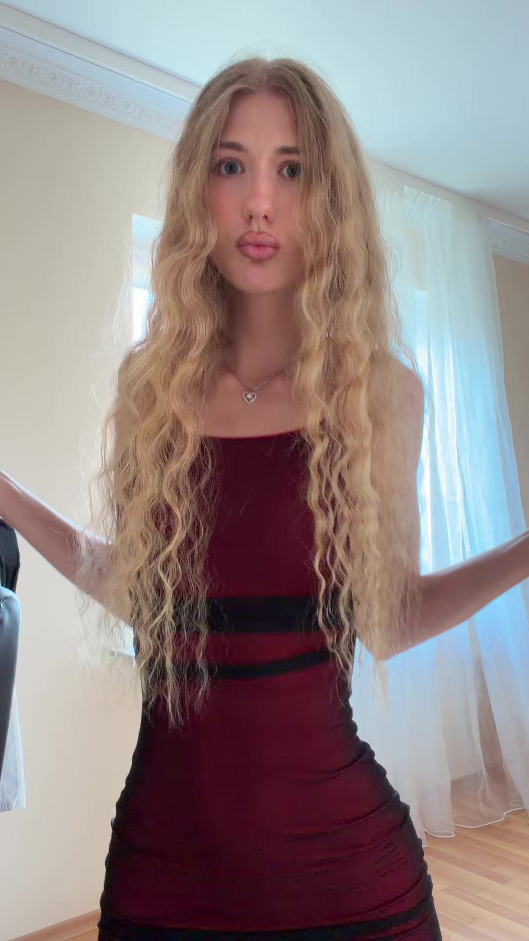 @Blondinka
