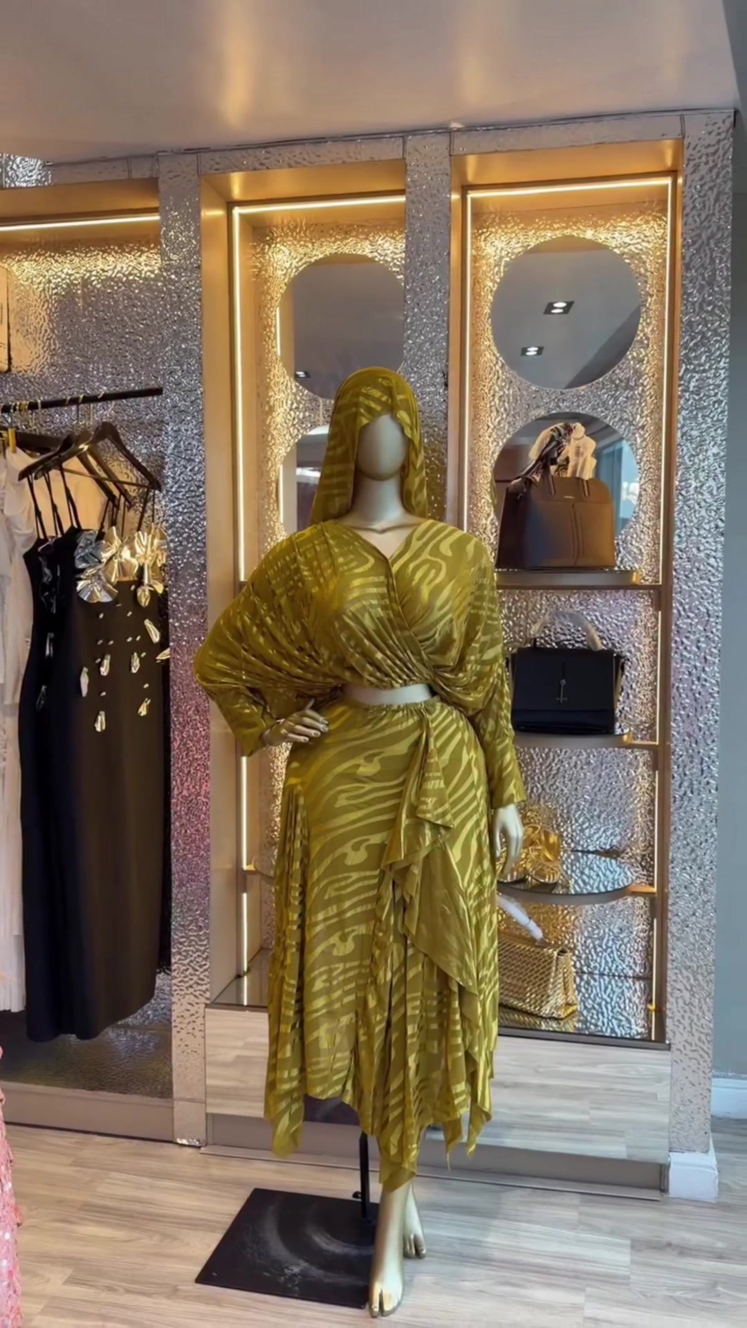 @BABA KAIRA OUTFIT