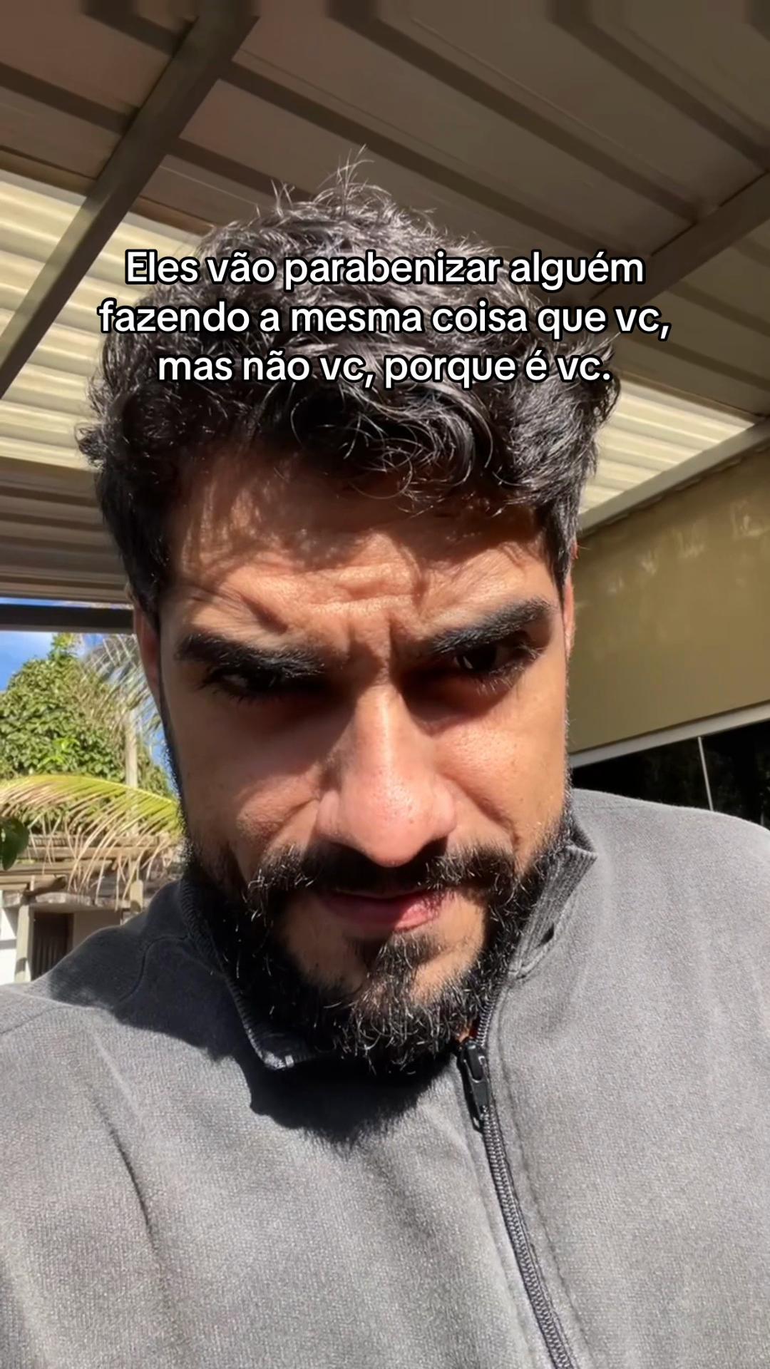 @Vitorino