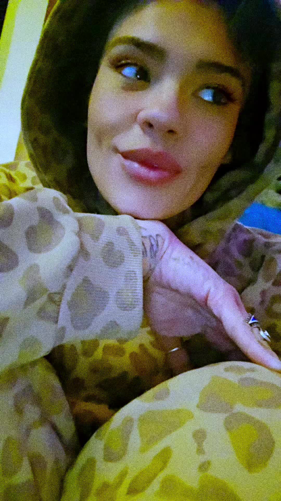 @Ohmykalabee 🐝