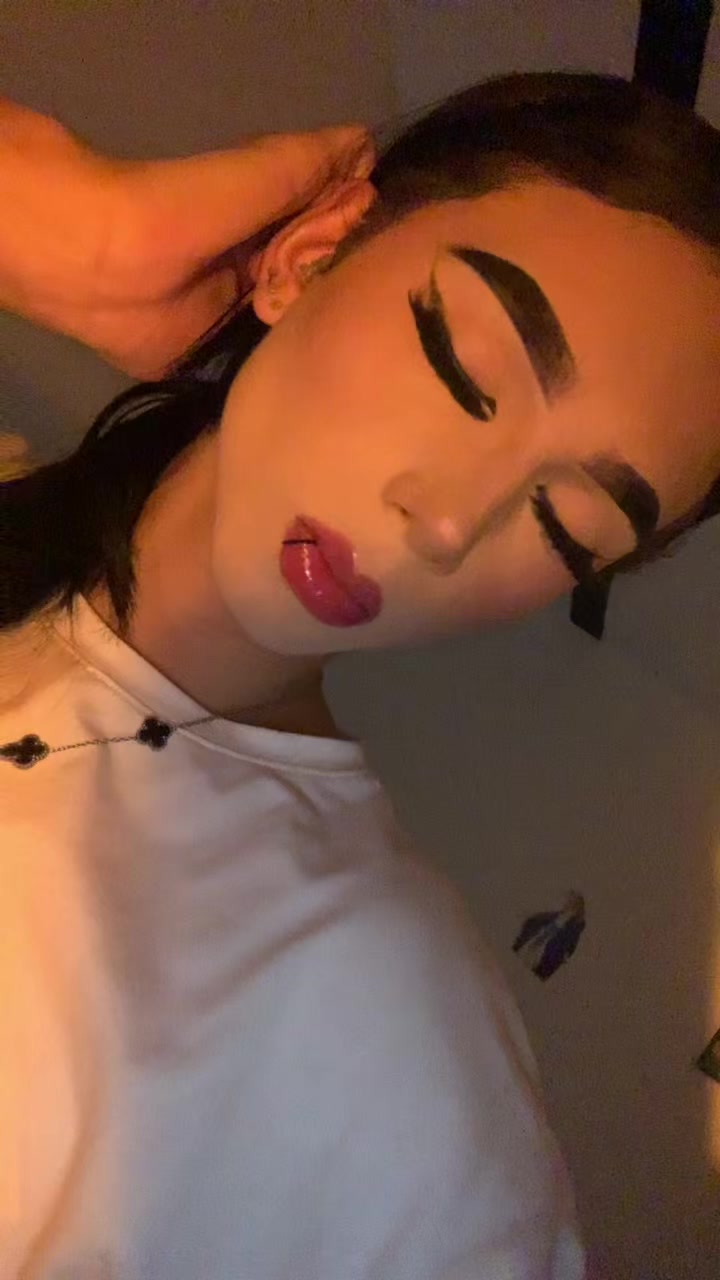 @La _juli23