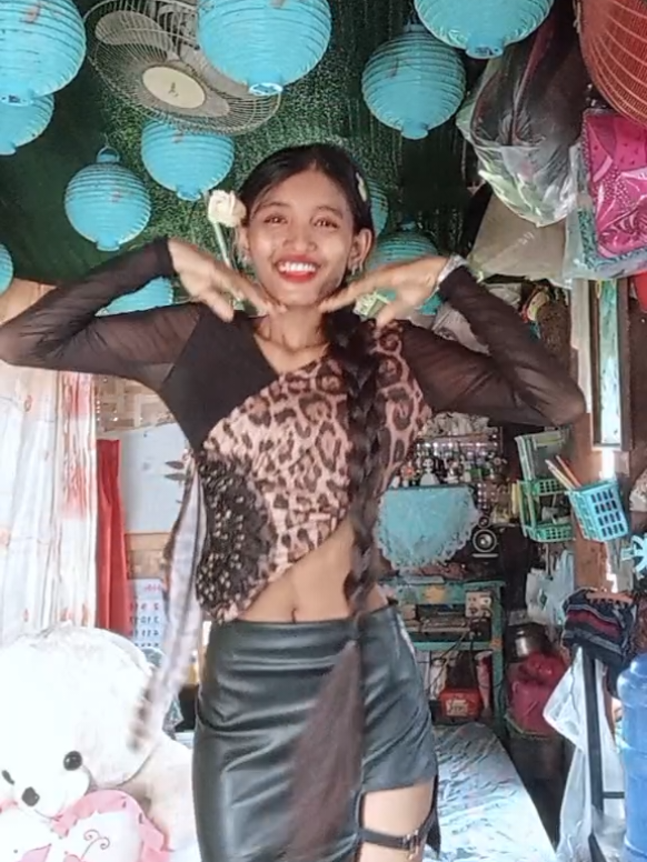@Kyal sin phoo wai🌹