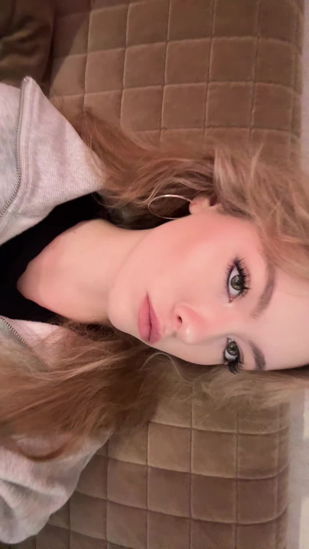 @anngxi