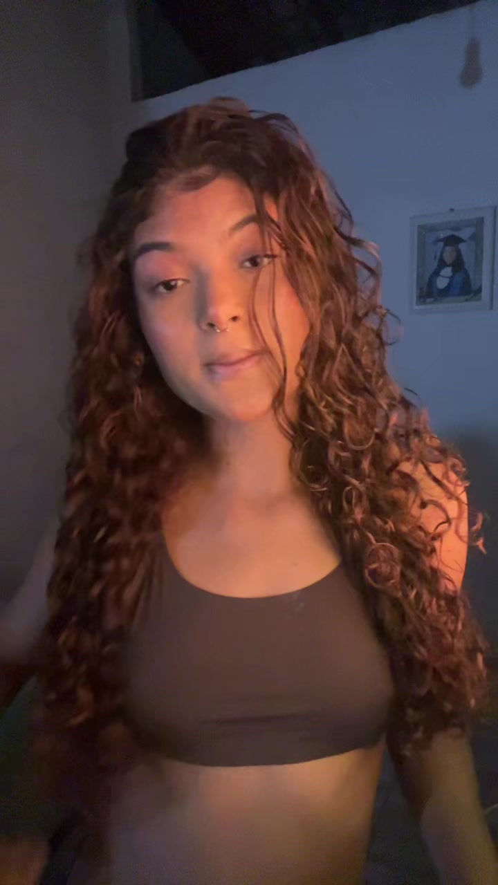 @👠athália
