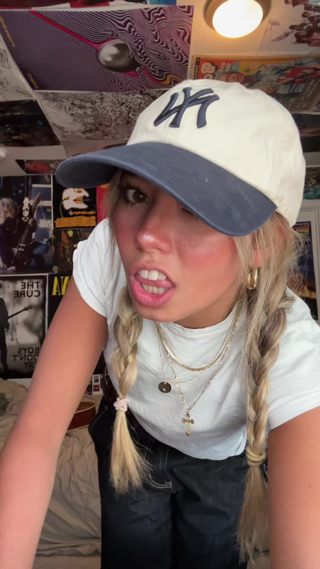 @Lily