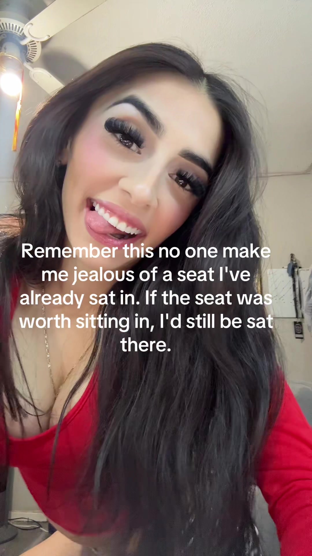 @adriannaherreraa