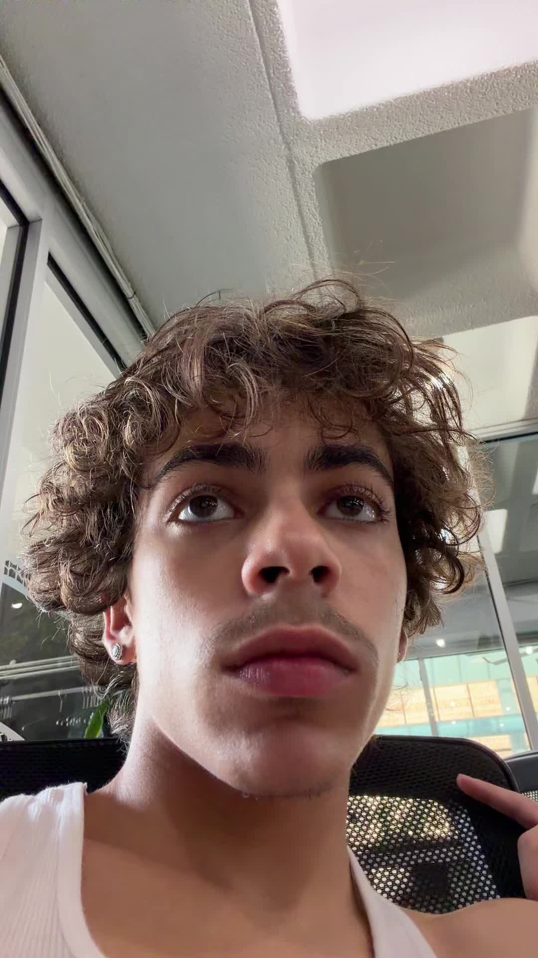 @iseezayy