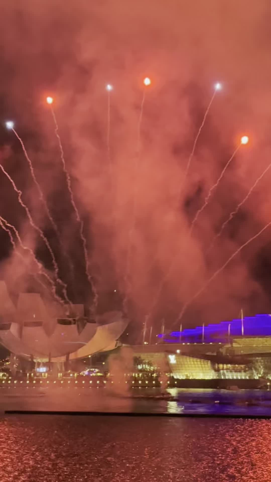 @ExplorewithlindaG