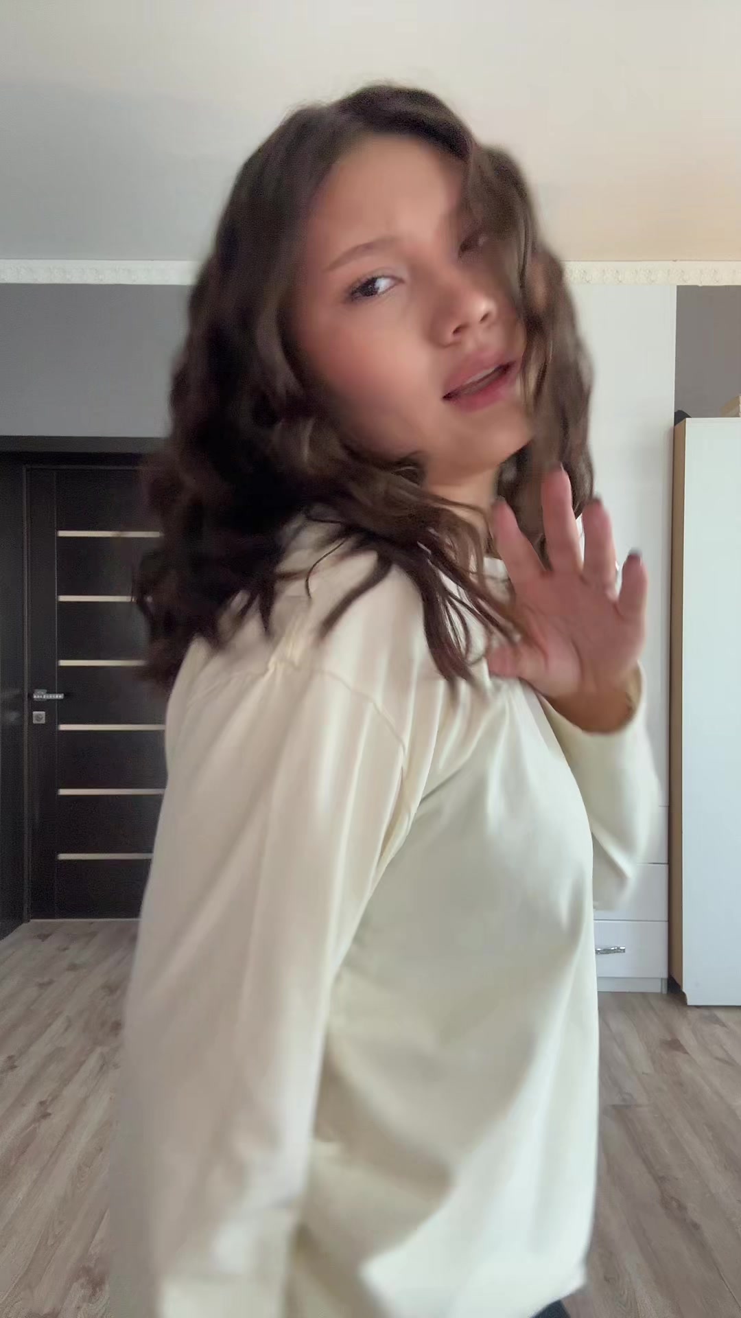 @LI
