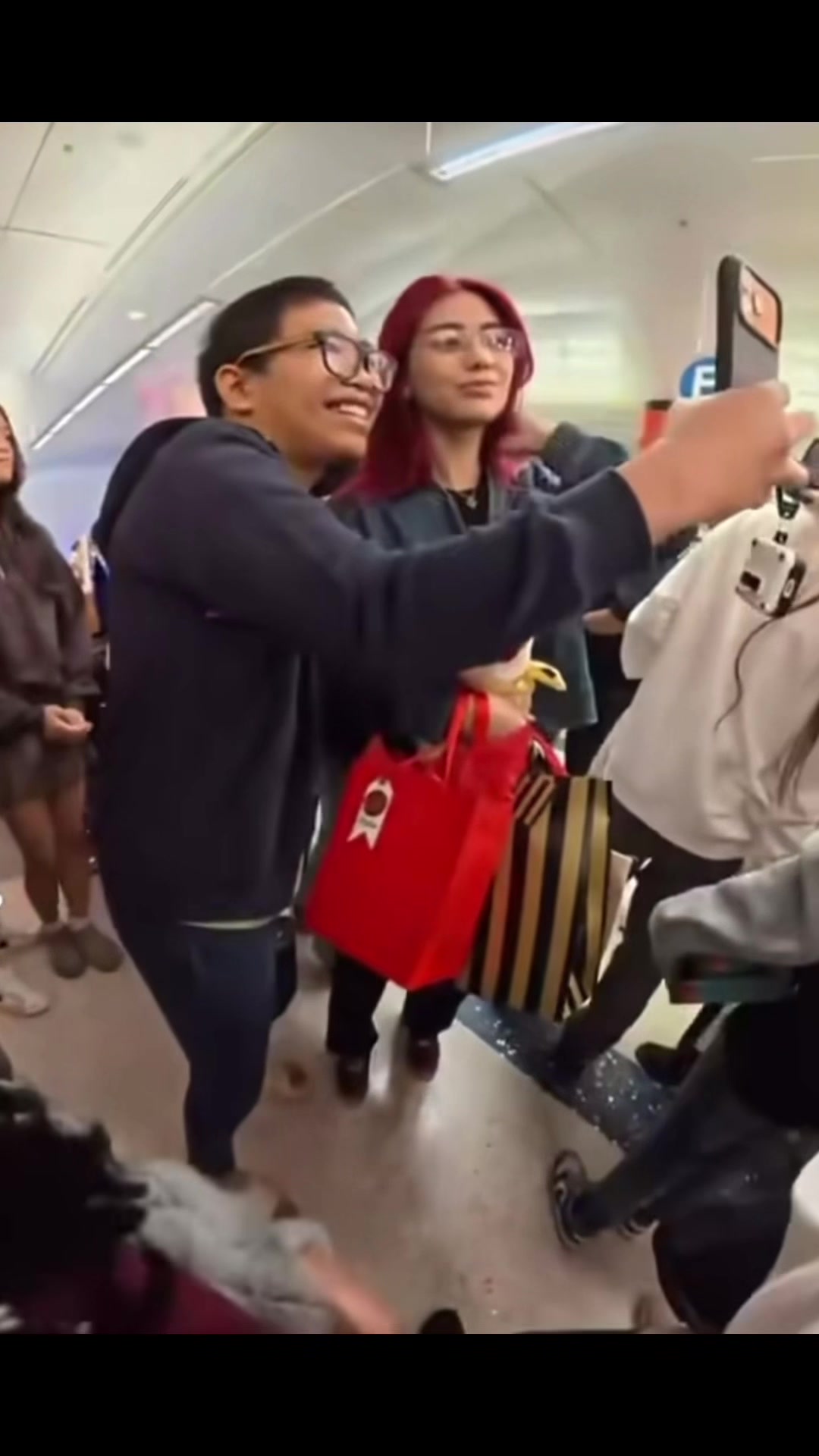 @Bhylee