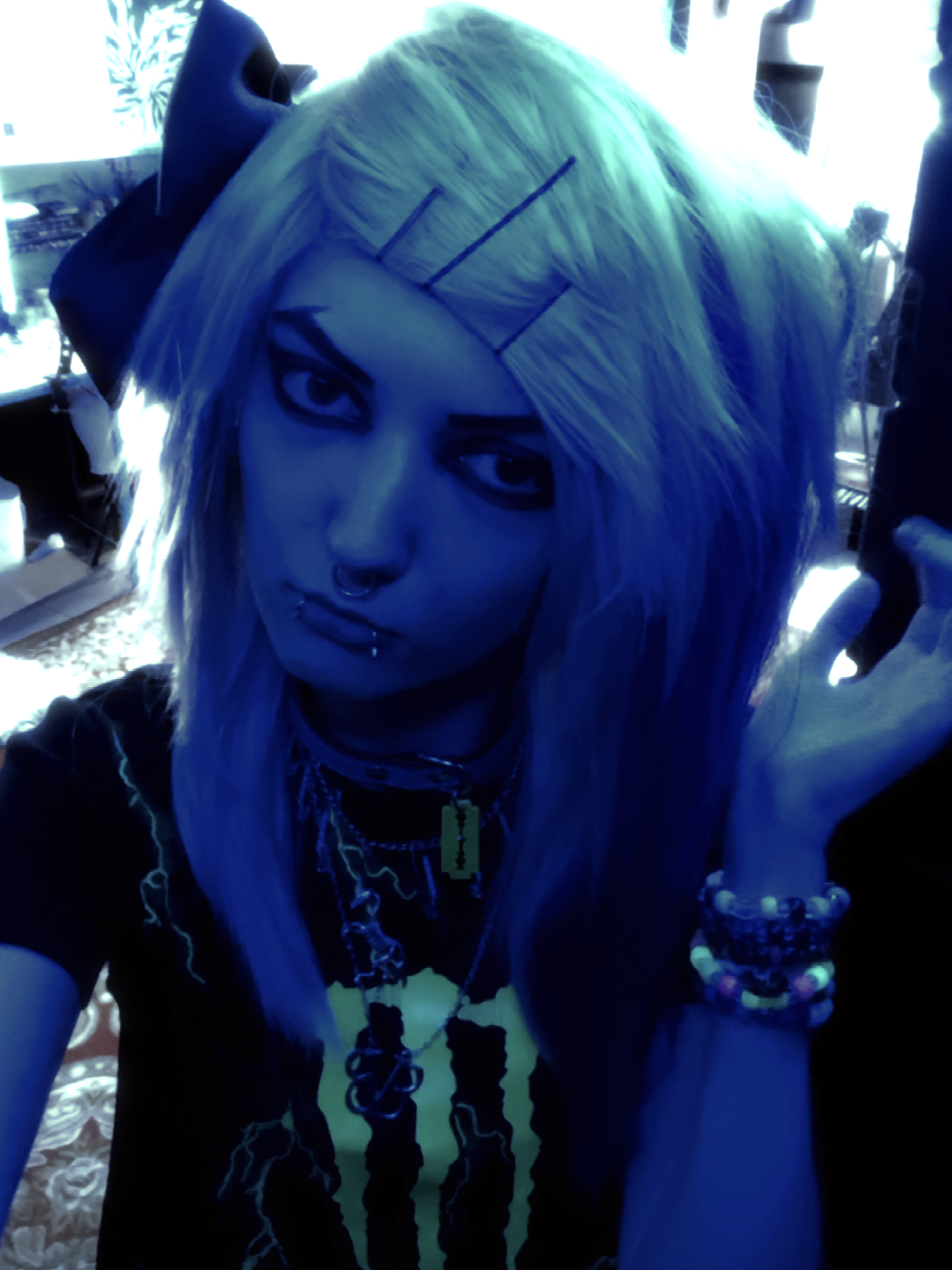 @☠️The Reverse Emo Changeling