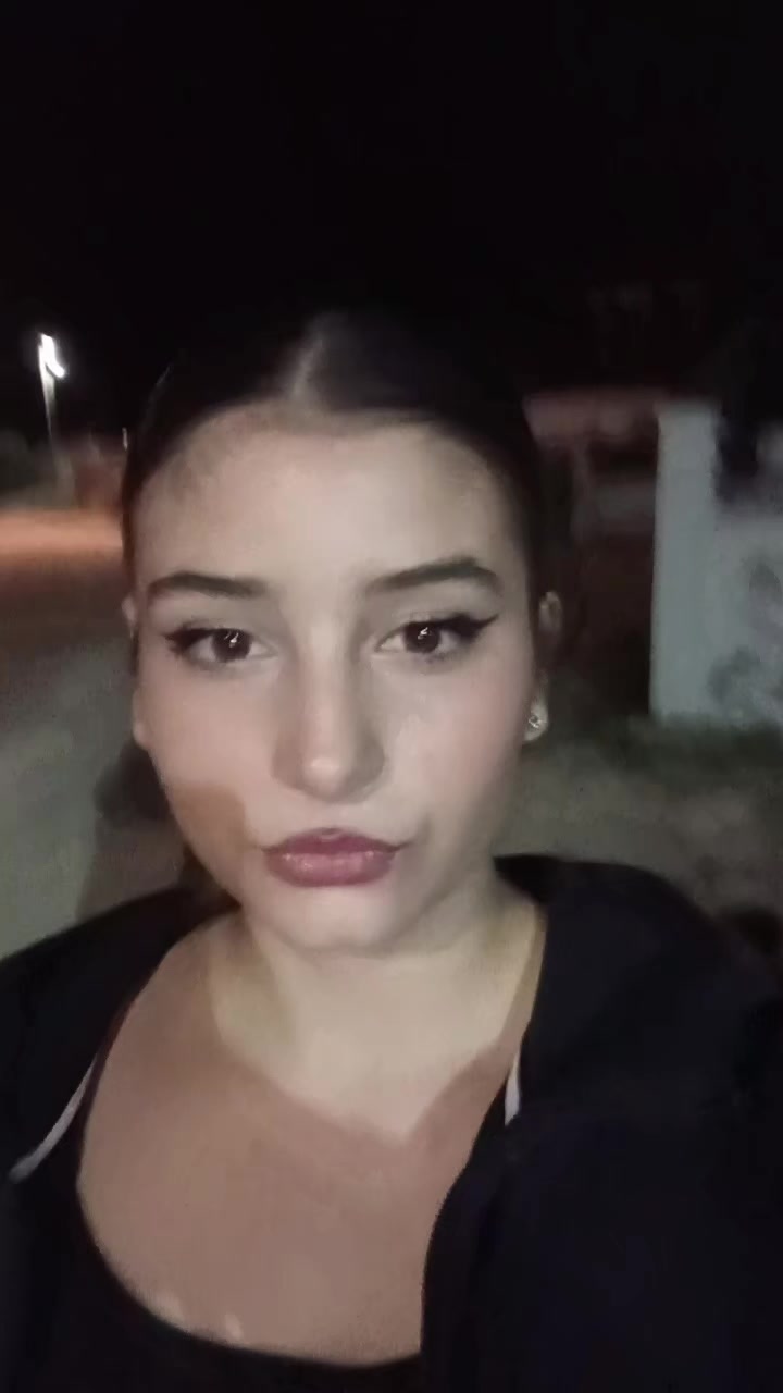 @T B