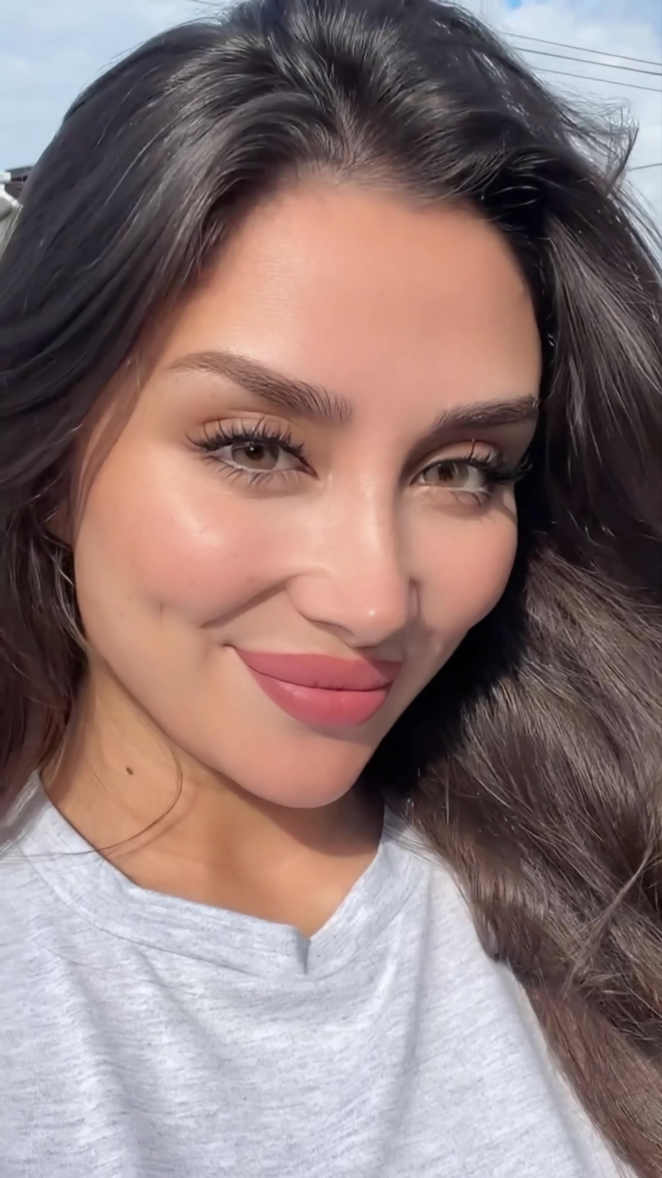 @Taya2002a