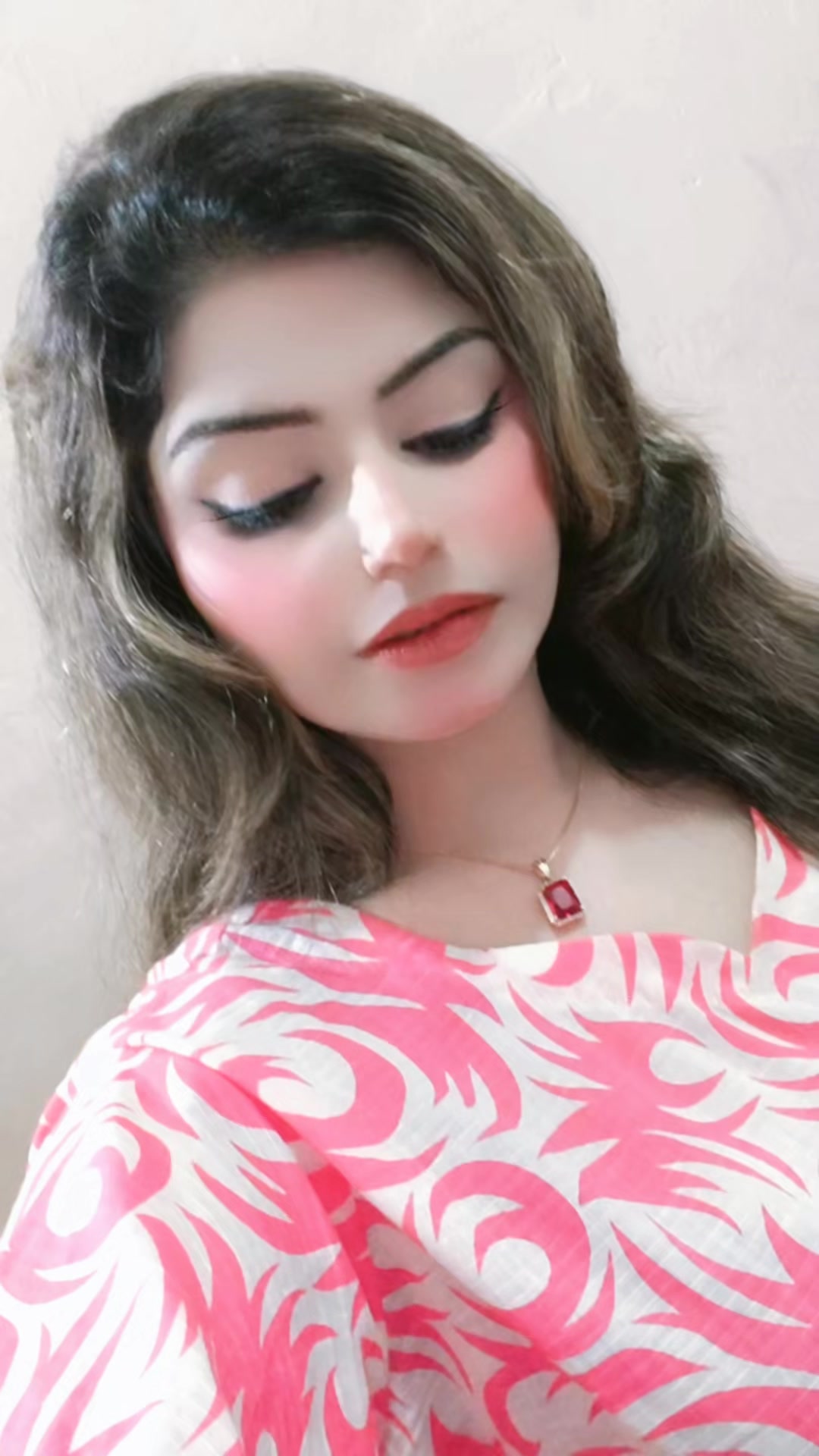 @😍Bushra Lewany