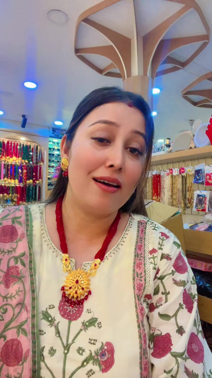 @Aaroshi Korean shop 🧿