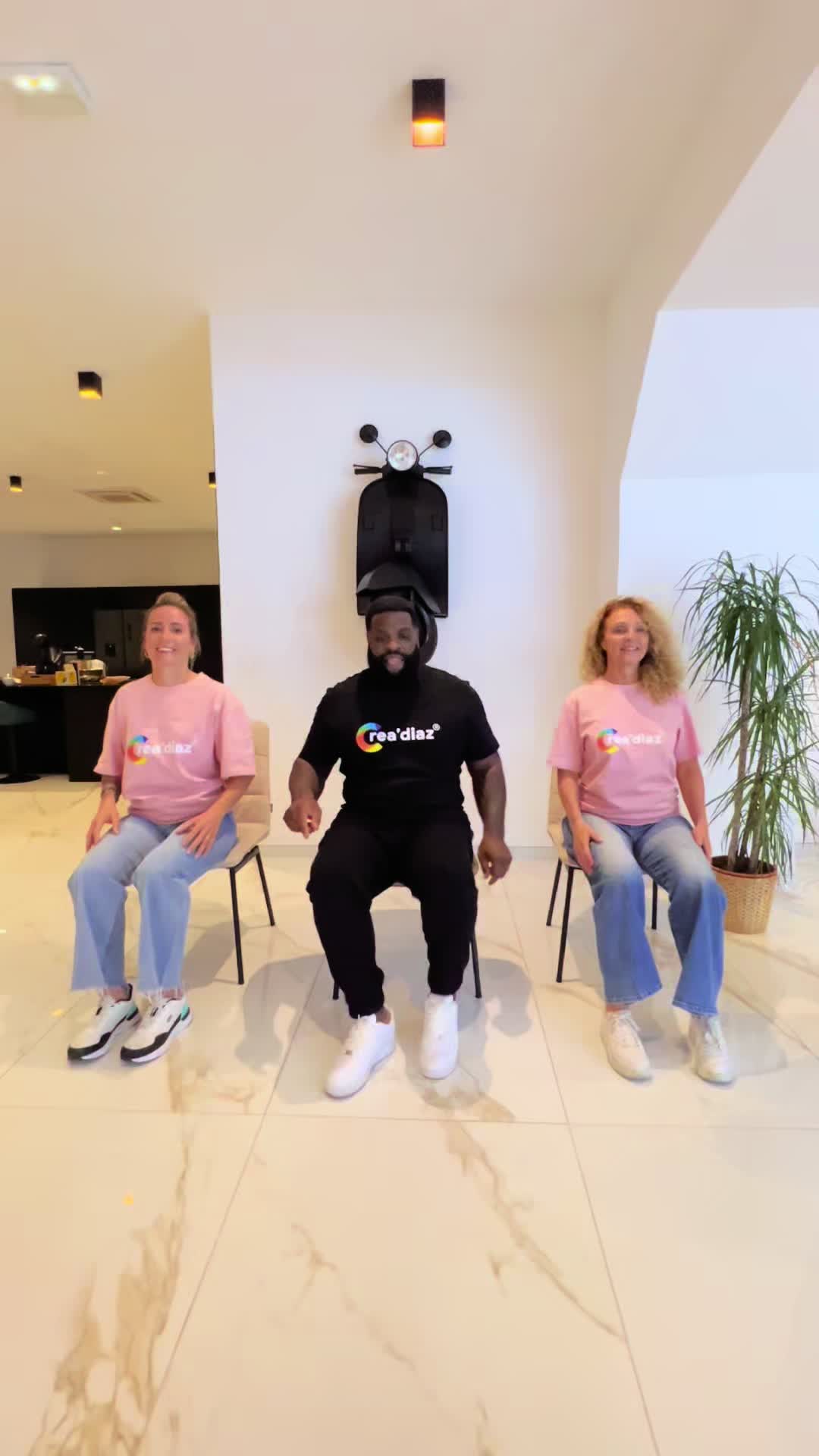 @CREADIAZ&reg;️
