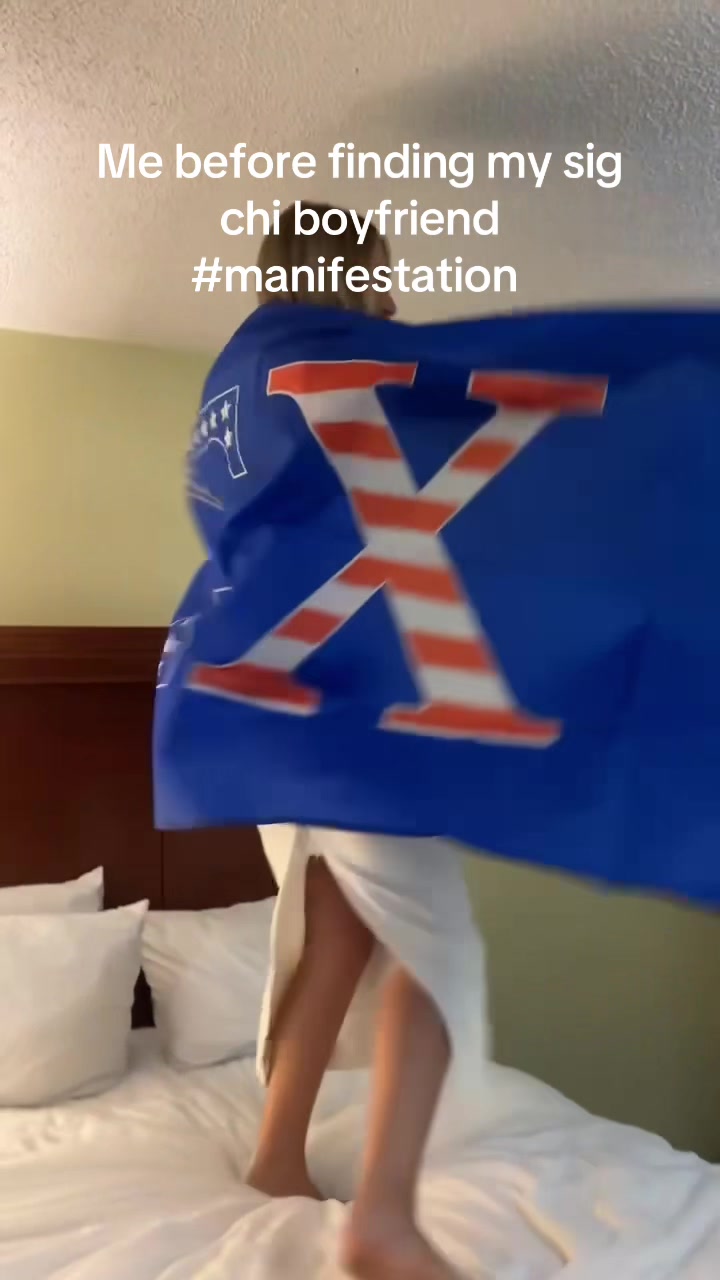 @wtfhallie