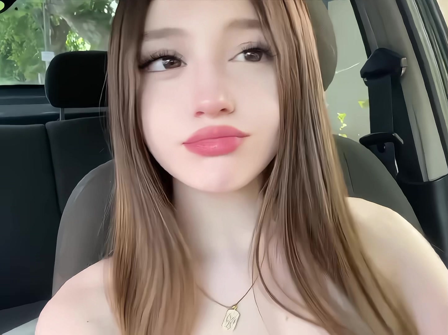 @isidora
