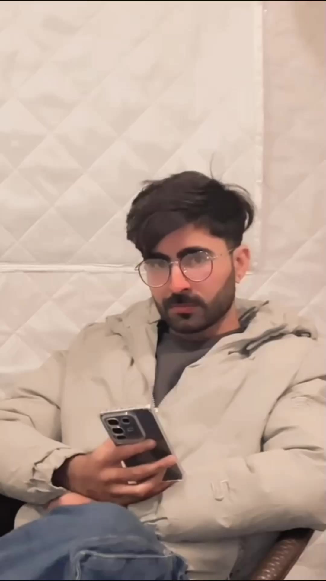 @Zaibi Bhattii