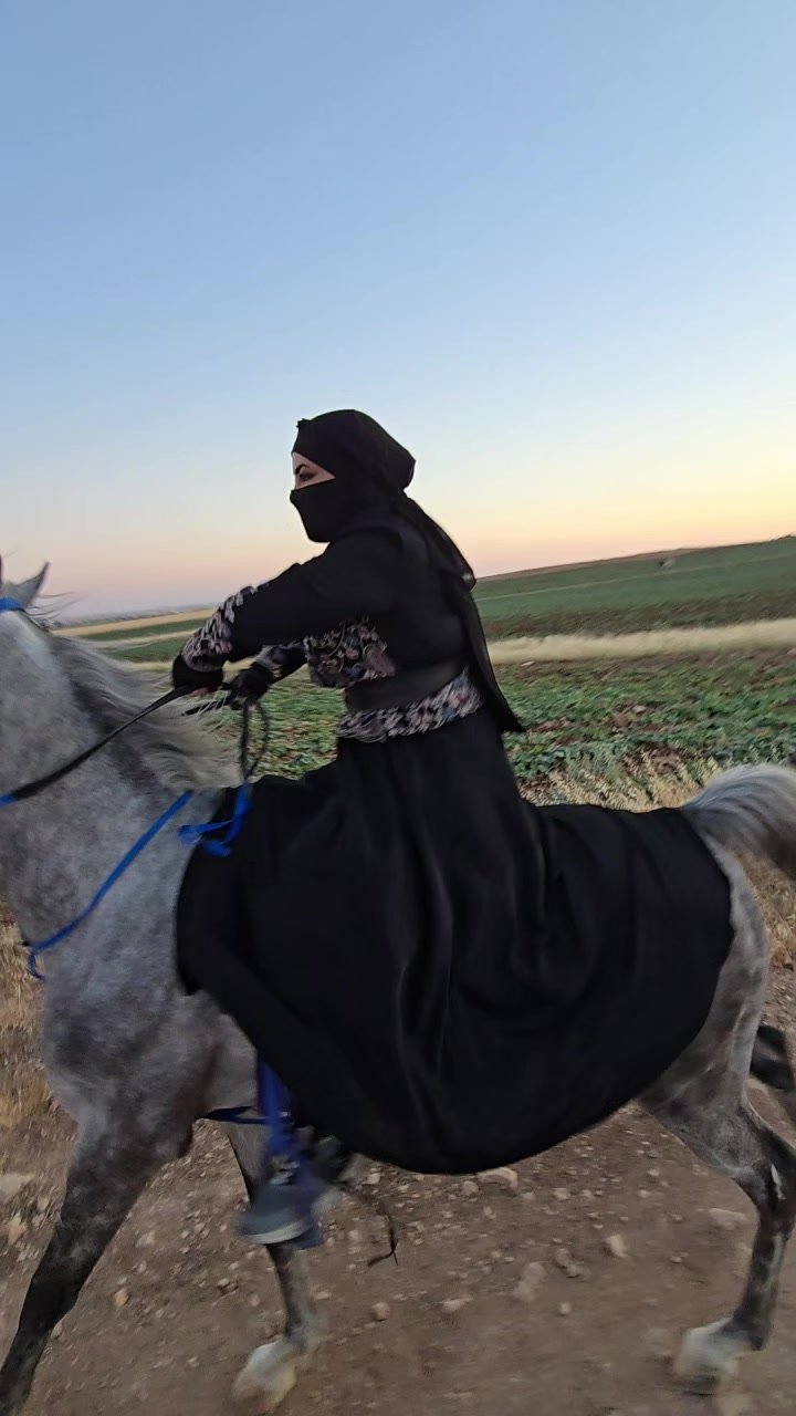 @الفارسة الملثمة 🐎🥷
