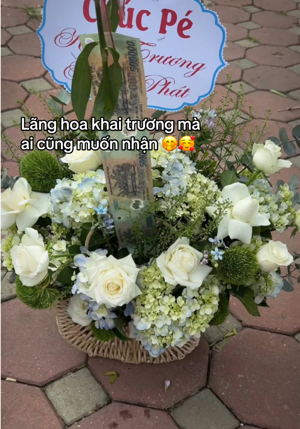 @Tiệm b&aacute;nh hoa Henzy