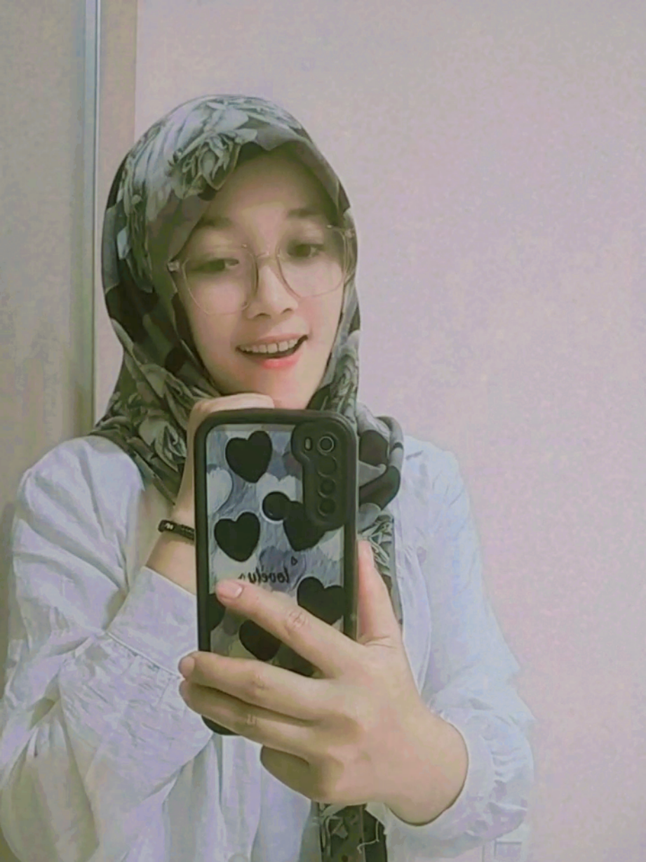 @Dewi Aurora Khan
