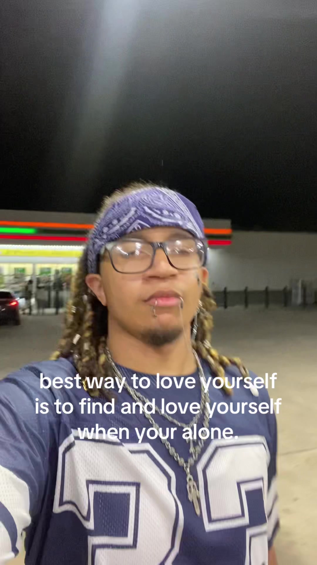 @whoz_twistann