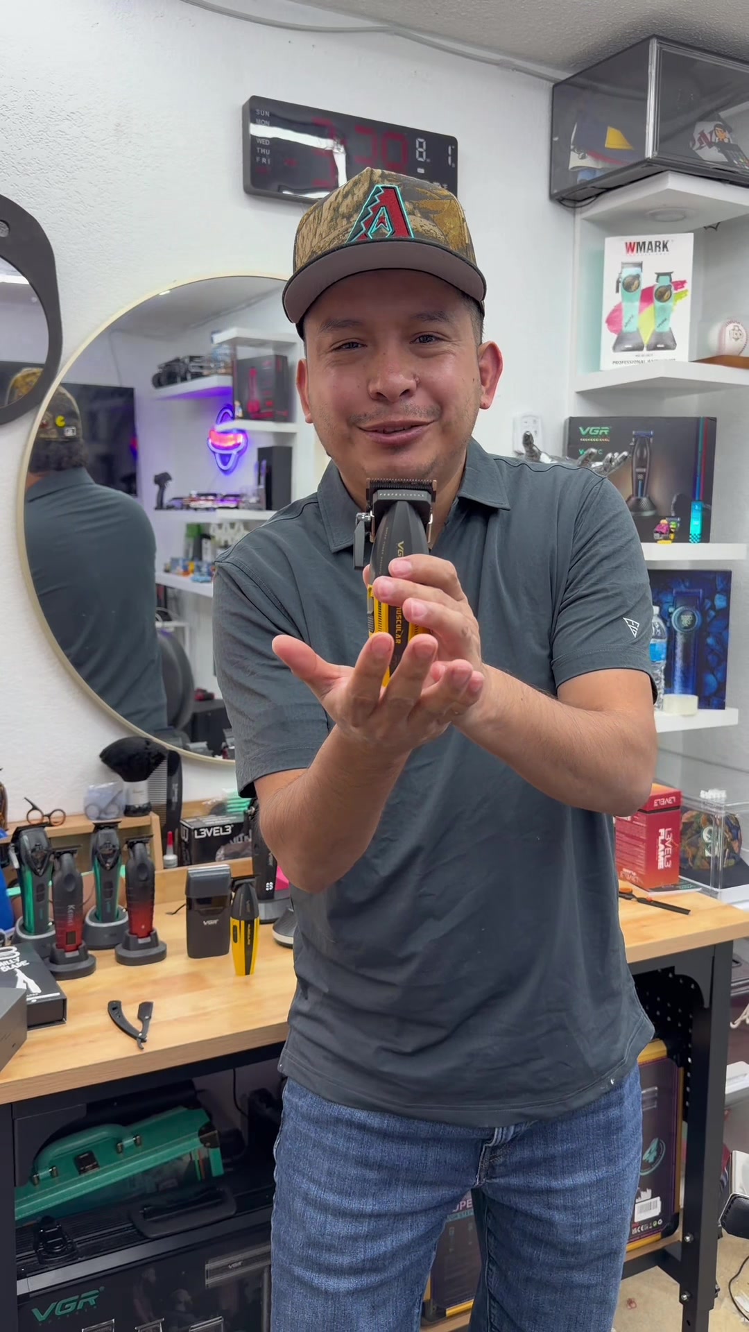 @Jisai Barber