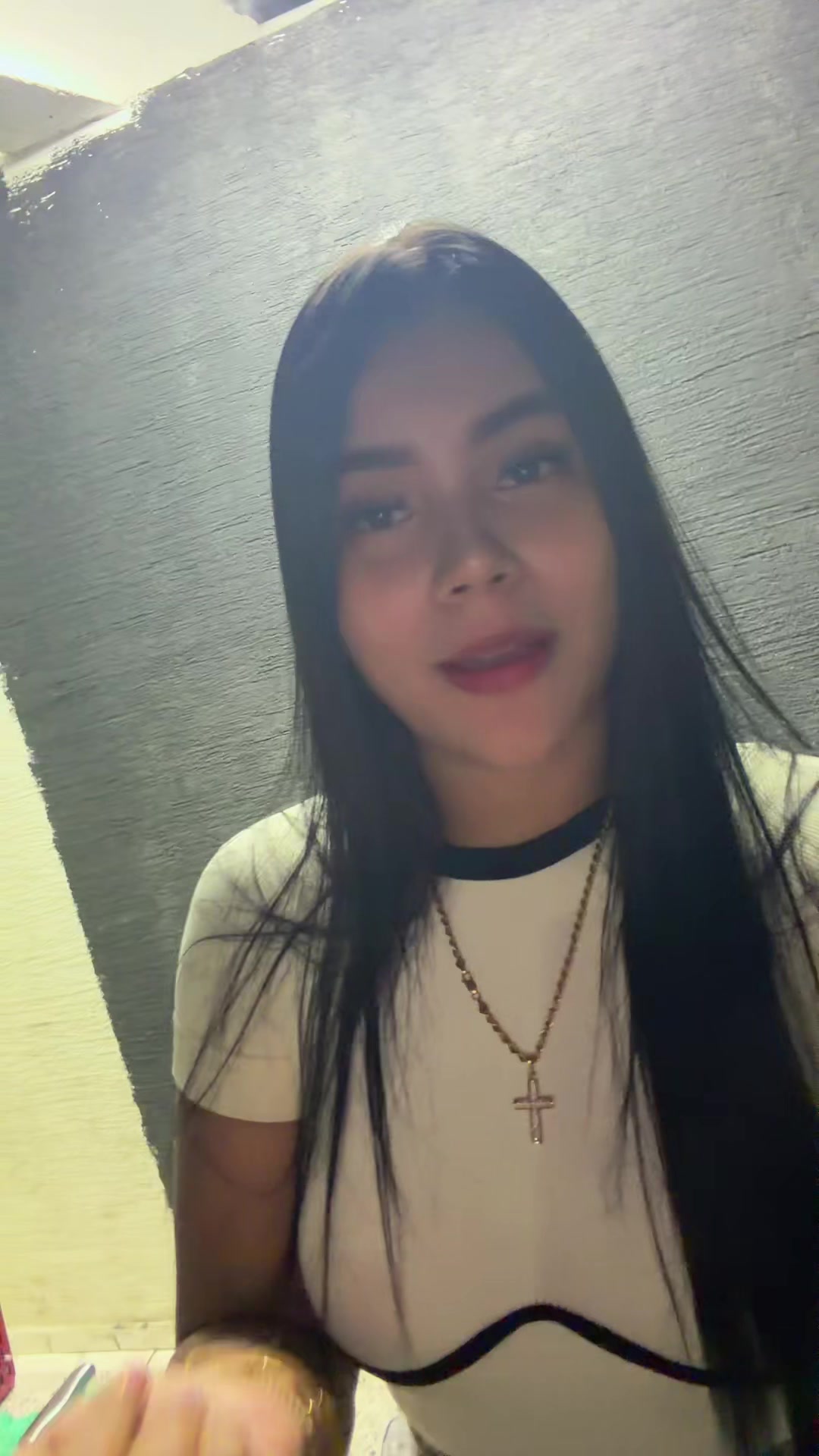 @Laura hurtado