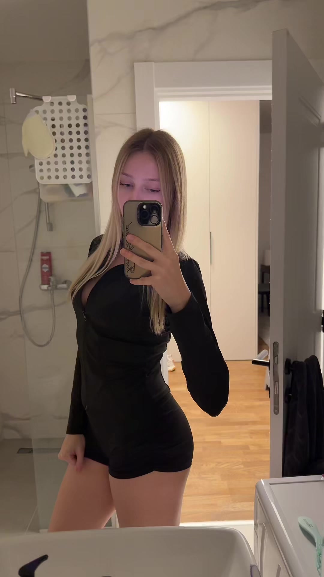 @xeniademii
