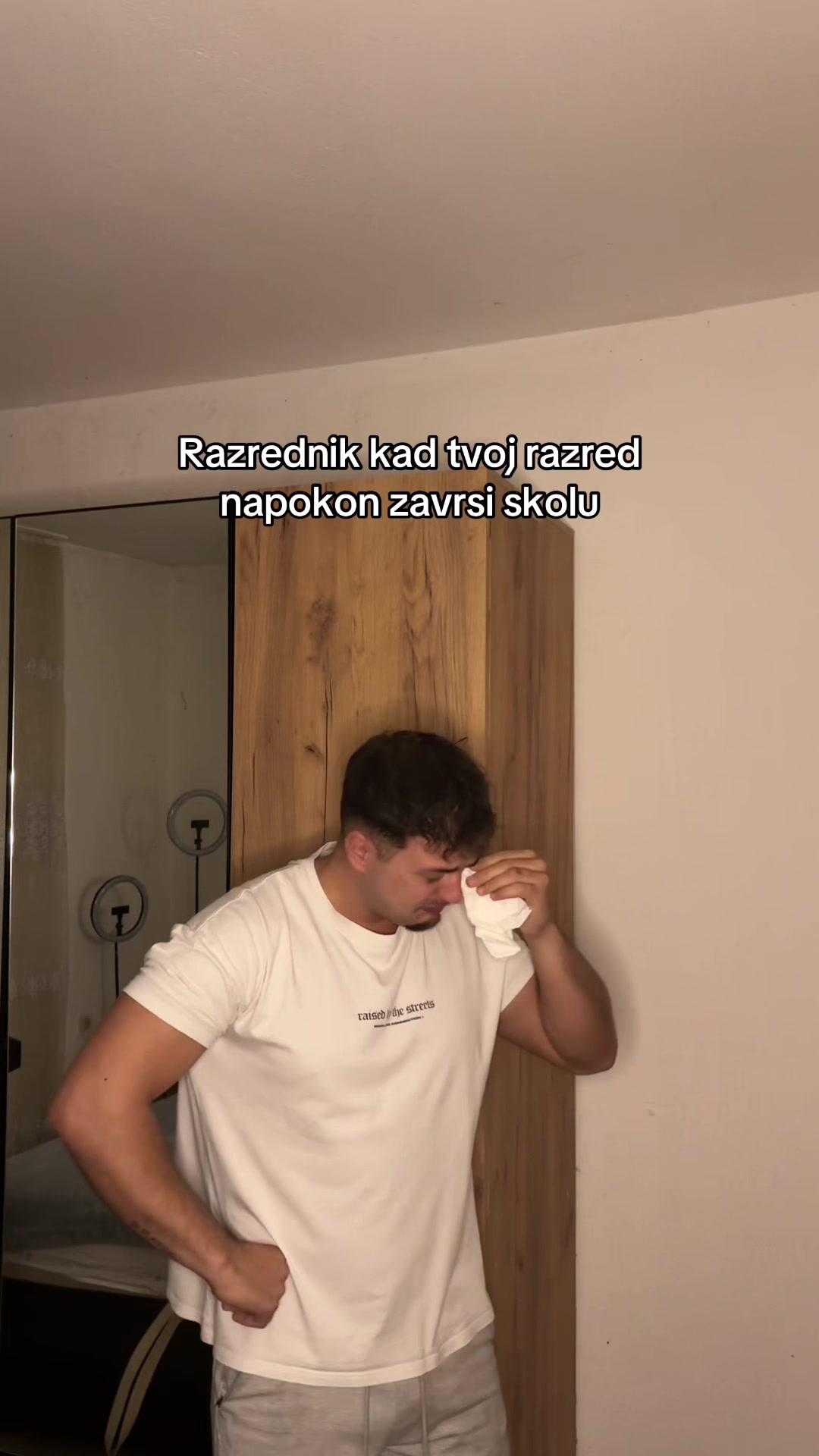 @Benjomenezovu