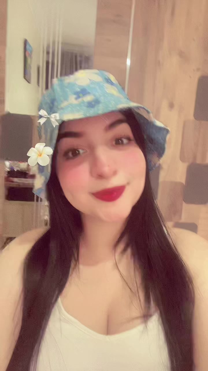 @oumniabetty1