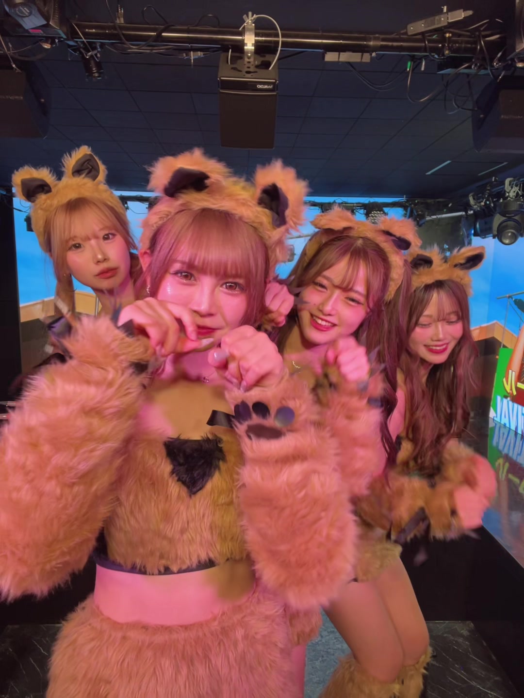 @しゅら