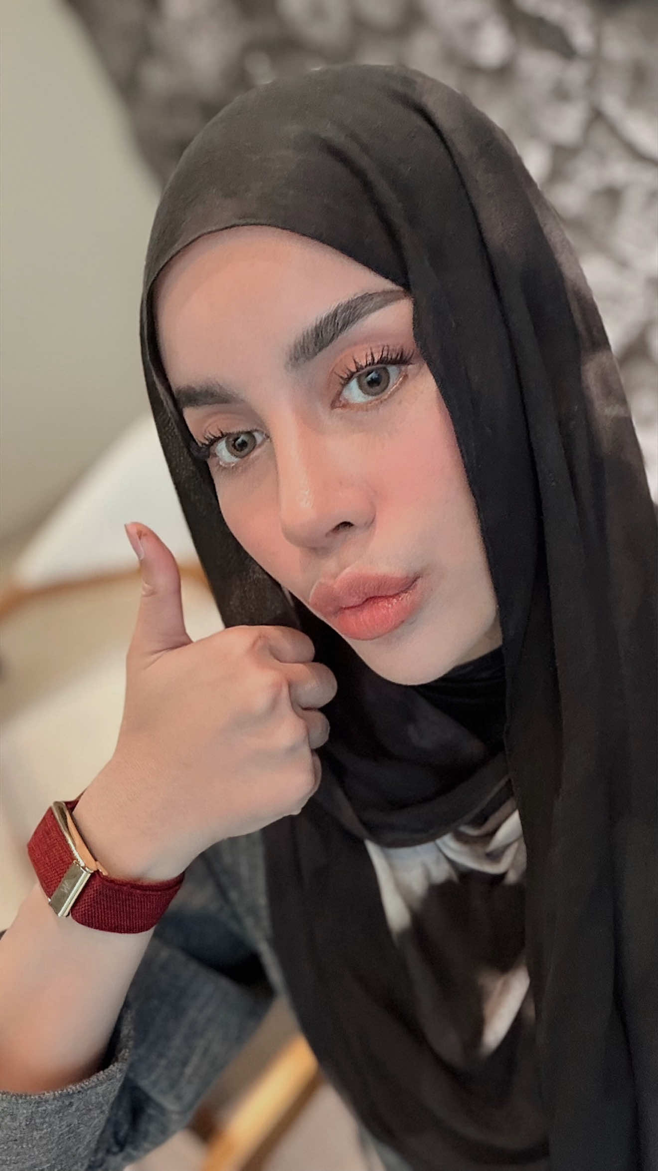 @AGHNIA