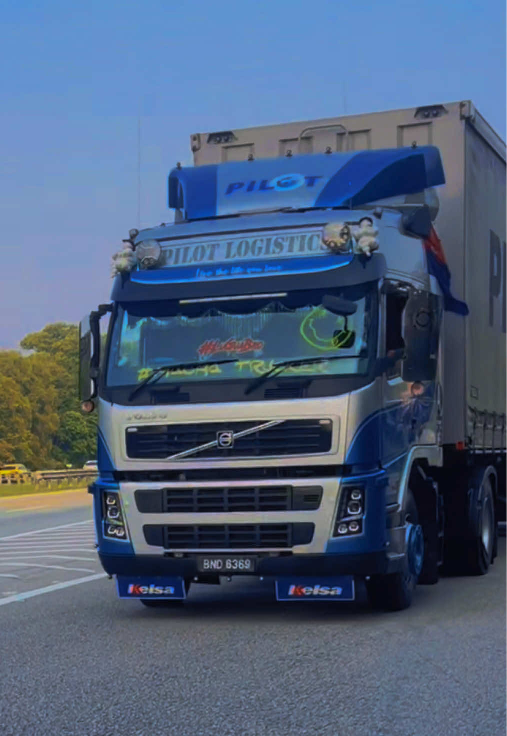 @Macha Truckers