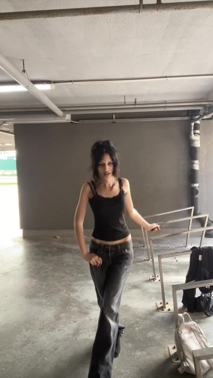 @soooooqqq944