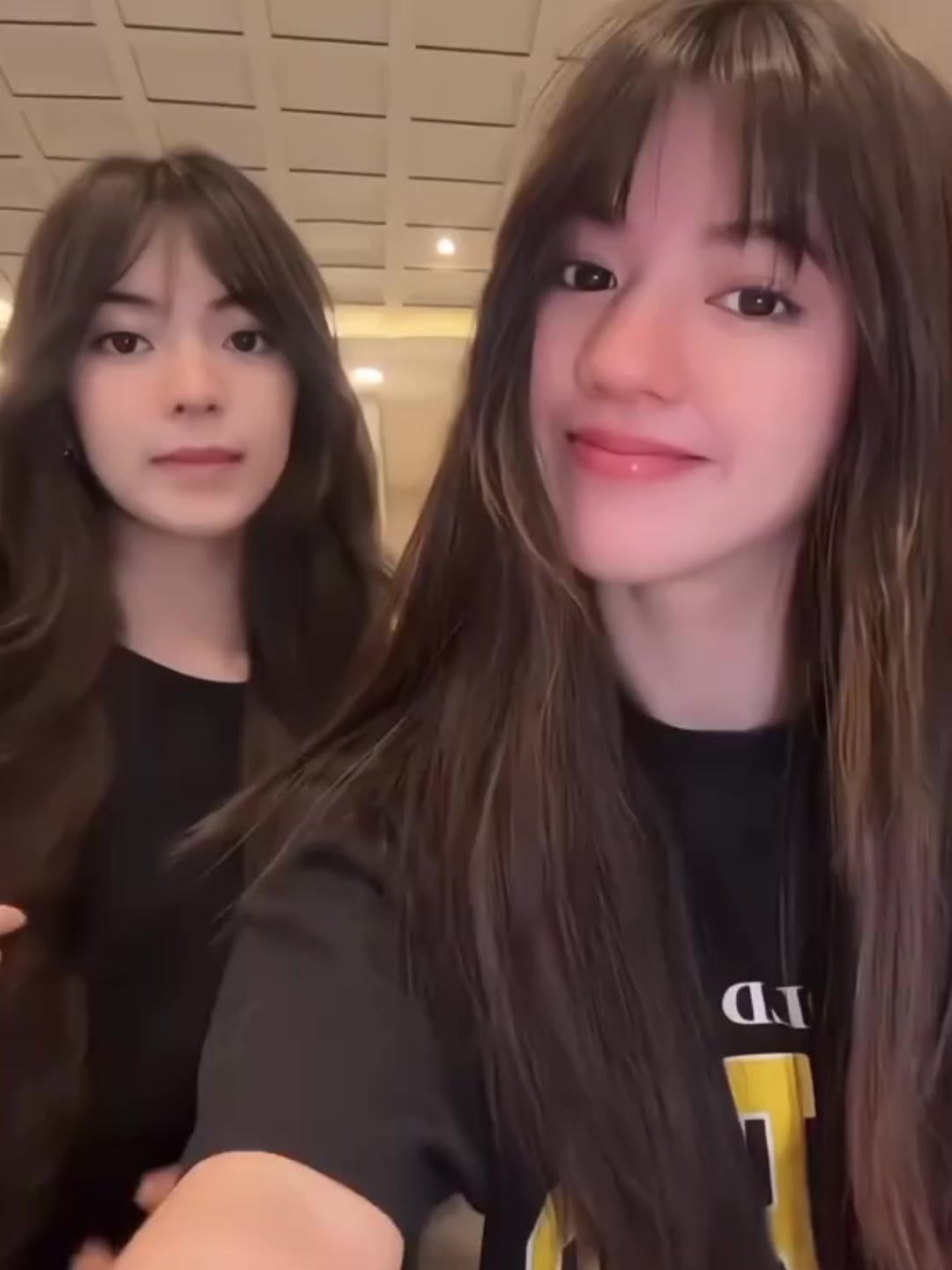 @v.
